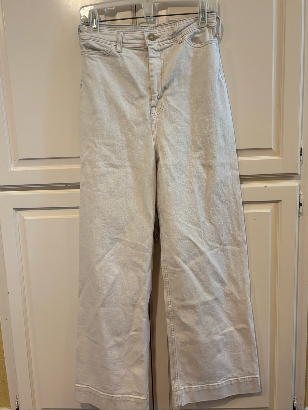 G. Label Wide Leg Cream Denim Jeans. Size 29